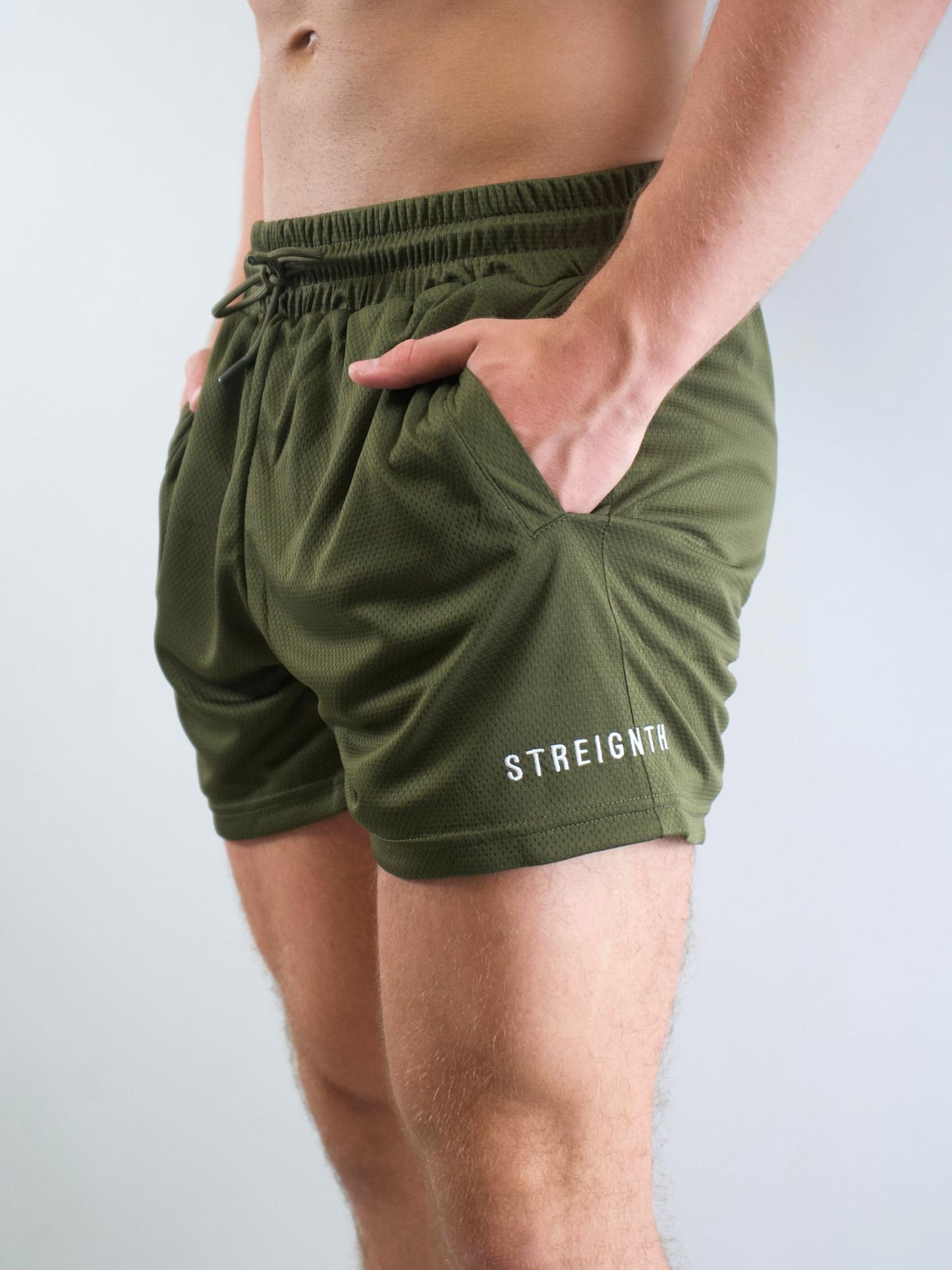 "STREIGNTH" MESH SHORTS